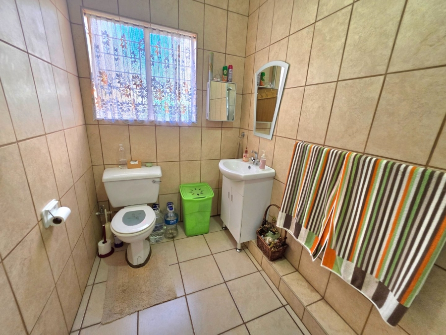 5 Bedroom Property for Sale in Panorama Free State